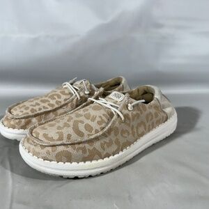 HEY DUDE Wendy Leo Jacquard Comfortable Slip on Shoes Ivory Women’s Size 6